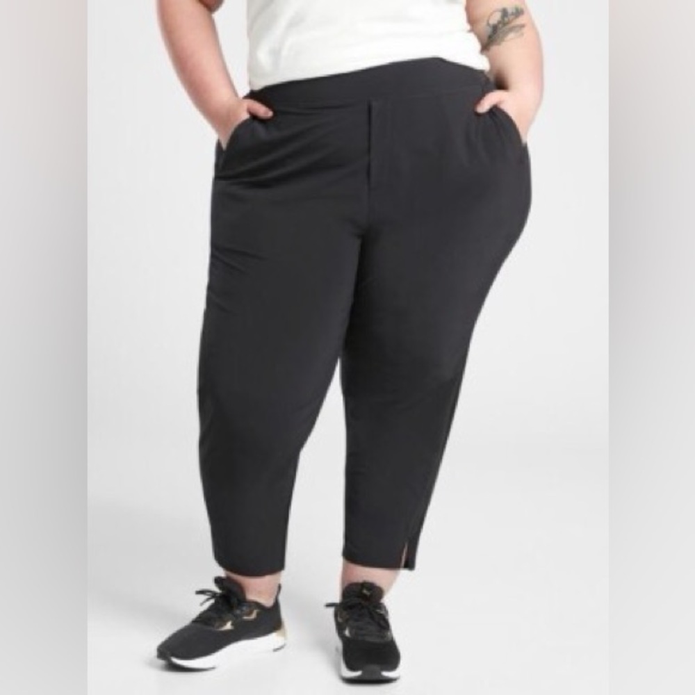 Athleta Women’s Brooklyn Ankle Pants Black